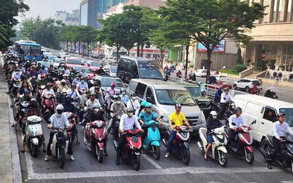 Hà Nội sẽ hỗ trợ người dân thu đổi xe máy xăng trong khu vực Vành đai 1
