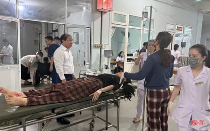 Tập trung cứu chữa các nạn nhân vụ tai nạn giao thông tại Hà Tĩnh