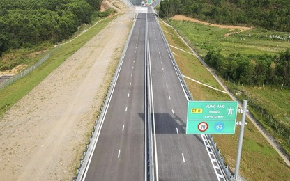 Sáng 19/8, thông xe đoạn cao tốc Vũng Áng - Bùng