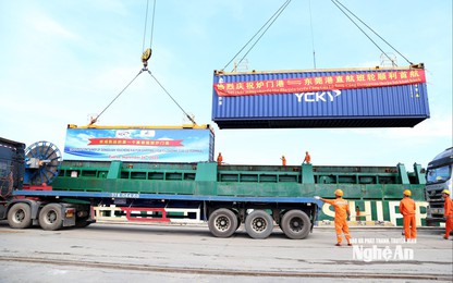 Khai trương tuyến container quốc tế Cửa Lò - Dongguan