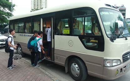 Siết quản lý hoạt động ô tô đưa đón học sinh tại Hà Nội