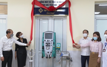 Sun Group tặng trang thiết bị y tế phòng chống dịch Covid-19 cho Hà Tĩnh