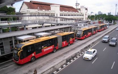 TransJakarta: Hệ thống BRT lớn nhất thế giới