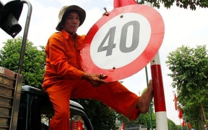 Dỡ bỏ và thay thế hoàn toàn biển hạn chế tốc độ dưới 50 km/h