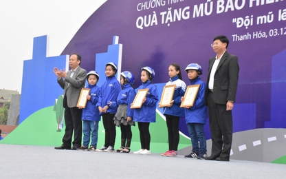 Trao tặng hơn 10 nghìn MBH cho học sinh tiểu học tại Thanh Hóa