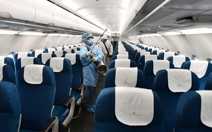 Vietnam Airlines khử trùng máy bay đề phòng dịch Corona