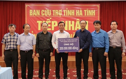 Bộ GTVT hỗ trợ 400 triệu đồng cho dân vùng lũ Hà Tĩnh, Quảng Bình