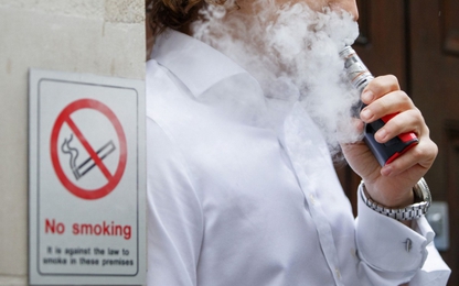 Nên cấm sản phẩm thuốc lá điện tử ở Việt Nam