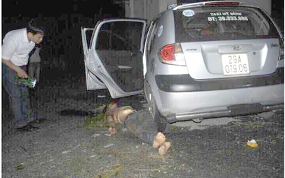 Táo tợn giết tài xế để cướp xe taxi trong đêm