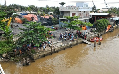 Chìm sà lan trên kênh Xáng Long Định làm 2 người chết