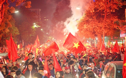 Những niềm hạnh phúc tột cùng trong đêm Việt Nam vô địch
