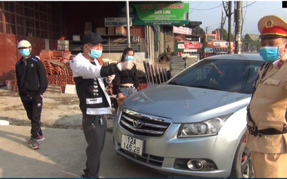 Lạng Sơn: Tài xế có dấu hiệu không bình thường, ngông nghênh livestream