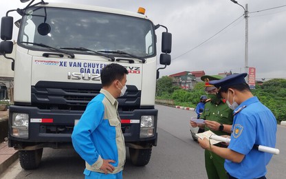 Hà Nội chặn xe quá tải “né” trạm cân ở cầu Thăng Long