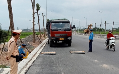 Liên ngành liên tục xử phạt, xe quá tải ở huyện Thanh Oai “hạ nhiệt”