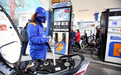 Giá xăng dầu giảm nhẹ sau 7 lần tăng liên tiếp