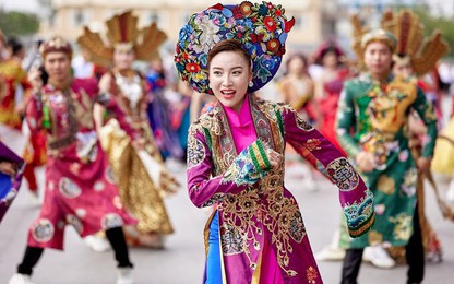 Ấn tượng “bữa tiệc màu sắc” tại Lễ hội Carnival Sầm Sơn của Sun Group