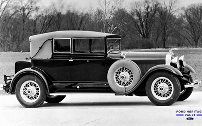 Ford Heritage Vault lưu trữ 100 năm lịch sử ra mắt công chúng