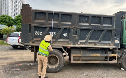 Loạt xe tải cơi nới bị cắt thành thùng trên cao tốc Hà Nội–Thái Nguyên
