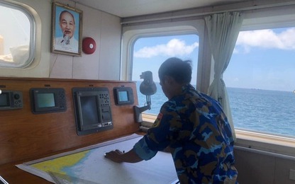 Vụ tàu cá Bình Thuận: Đề xuất dùng trực thăng tìm 8 người còn lại