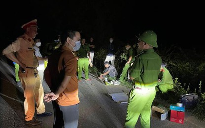 Quảng Trị: CSGT bắt đối tượng vận chuyển 2kg ma túy đá trên xe taxi