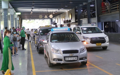 Sân bay Tân Sơn Nhất quyết dẹp tình trạng "chặt chém" hành khách