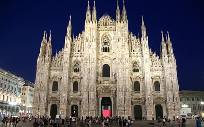 Drone gây hư hại công trình lịch sử tại Milan