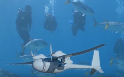 Máy bay drone kiêm tàu ngầm của Boeing hoạt động như thế nào?