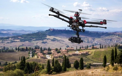 Mỹ cấm lái drone lảng vảng gần Giáo hoàng