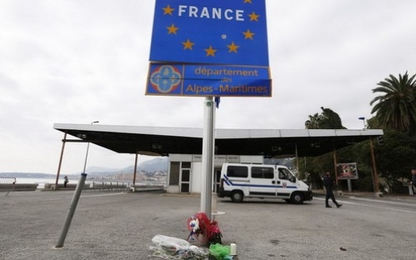 Pháp đối diện nguy cơ bị khủng bố sinh, hóa học