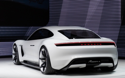 Porsche xác nhận sẽ đưa xe concept Mission E vào sản xuất