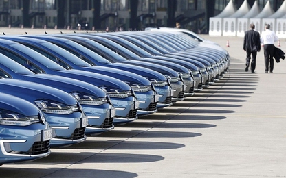 Volkswagen doanh số lần đầu tiên giảm