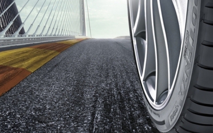 Bridgestone tung ra thị trường lốp xe "cảm nhận" điều kiện mặt đường