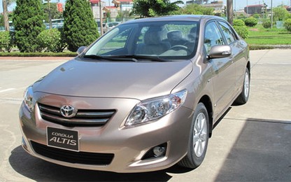 Toyota Việt Nam triệu hồi Corolla sửa lỗi cửa kính