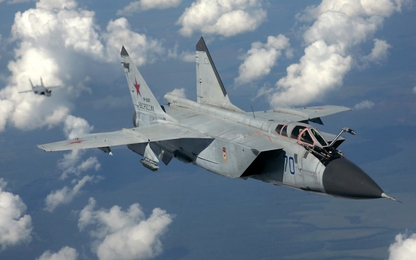 Vì sao MiG-25 "Foxbat" làm cho Phương Tây phải "ngả mũ"?