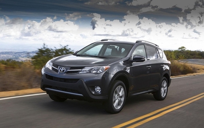 Toyota thu hồi gần 2,9 triệu xe SUV RAV4 và Vanguard