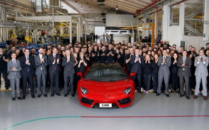 Siêu xe Aventador thứ 5.000 xuất xưởng