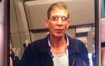 Kẻ bắt cóc máy bay chở khách Ai Cập mang bom giả