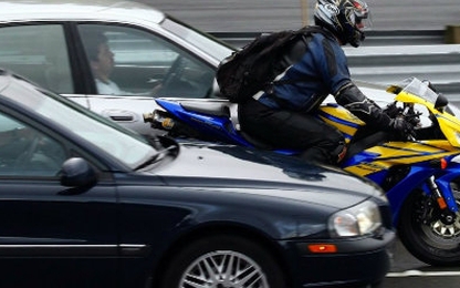 Những tình huống lái xe mô tô cần tránh
