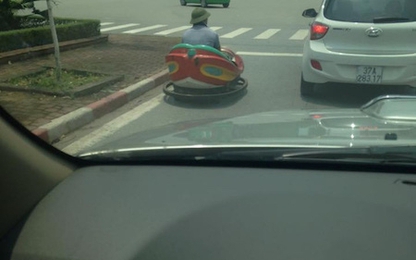 Chiếc xe 'thần thánh' bất ngờ xuất hiện trên đường phố Vinh