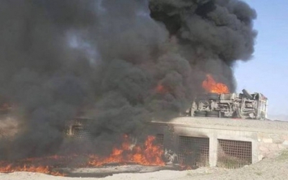 Xe chở dầu đấu đầu xe khách tại Afghanistan: Hơn 120 người thương vong