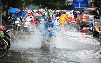 3 nhầm tưởng tai hại có thể “chôn vùi” xe trên đường ngập nước