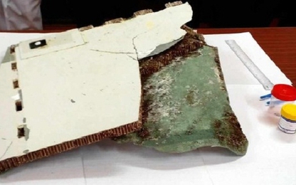 Lại tìm thấy thêm nhiều mảnh vỡ nghi của MH370