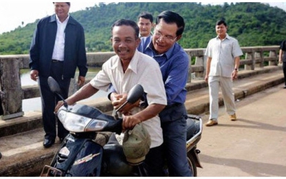 Thủ tướng Campuchia bị phạt vì không đội mũ bảo hiểm