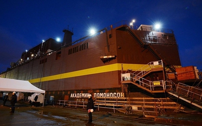 Nga xây nhà máy điện hạt nhân nổi trên tàu phá băng