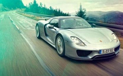 Porsche triệu hồi Spyder 918