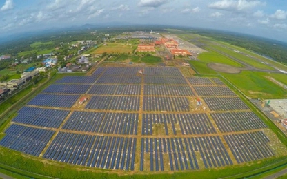 Sân bay chỉ dùng năng lượng mặt trời đầu tiên trên thế giới