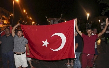 Thổ Nhĩ Kỳ ban bố tình trạng khẩn cấp kéo dài 3 tháng