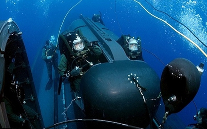 Độc đáo mẫu "tàu ngầm tên lửa" chuyên chở người nhái của Mỹ
