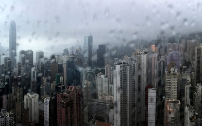 Bão Nida quét qua Hong Kong, hơn 150 chuyến bay bị hủy