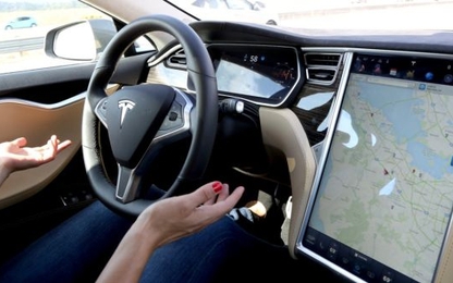 Tính năng tự động lái của xe Tesla lập công lớn, cứu mạng chủ nhân